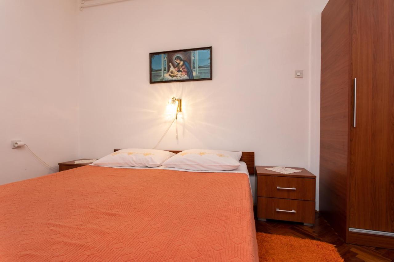 Rooms & Studio Apartment Mira Башка Екстер'єр фото