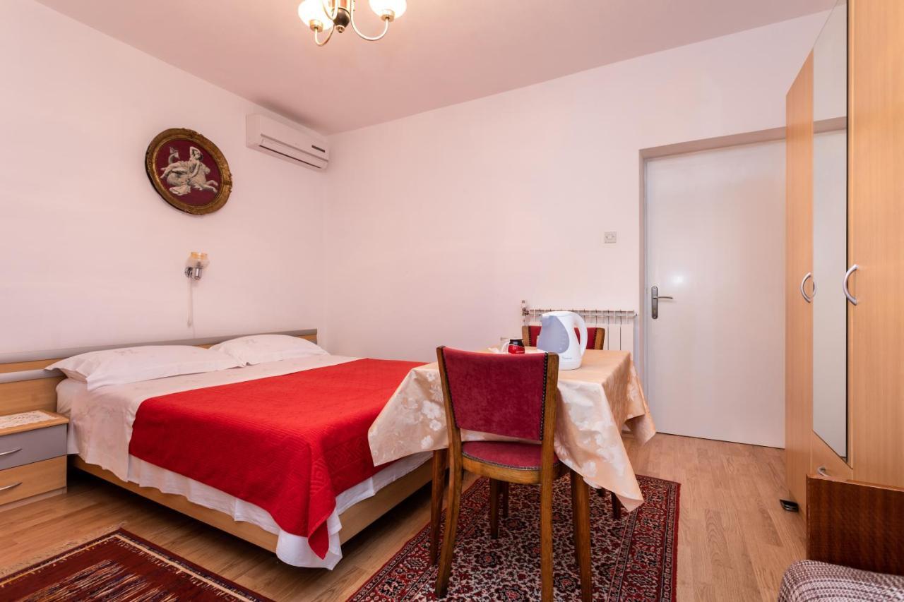 Rooms & Studio Apartment Mira Башка Екстер'єр фото