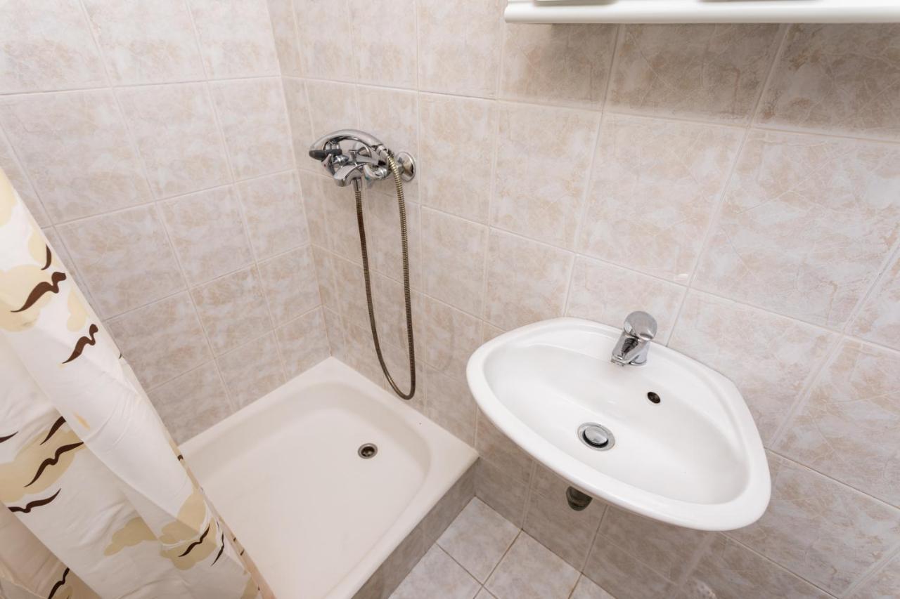 Rooms & Studio Apartment Mira Башка Екстер'єр фото