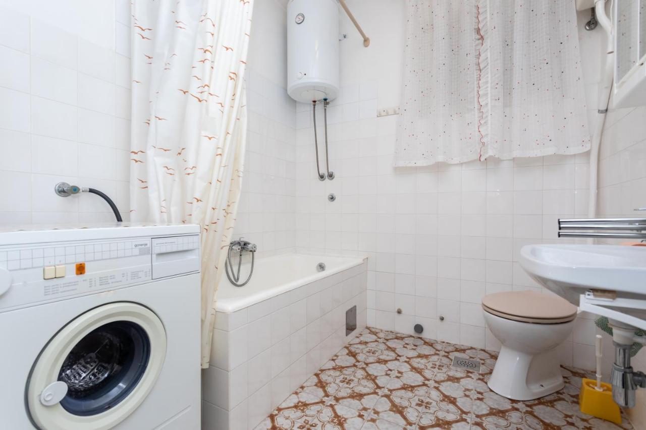 Rooms & Studio Apartment Mira Башка Екстер'єр фото