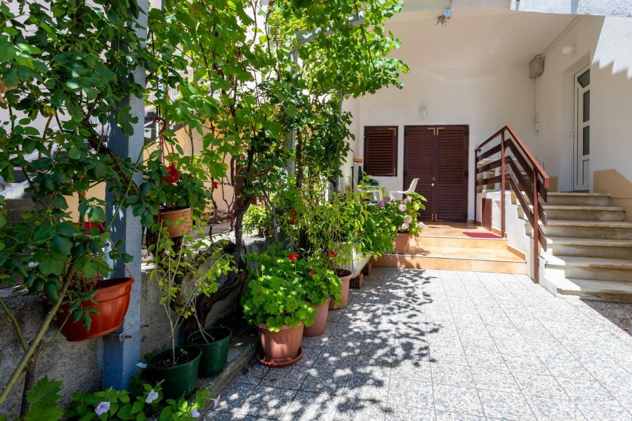 Rooms & Studio Apartment Mira Башка Екстер'єр фото